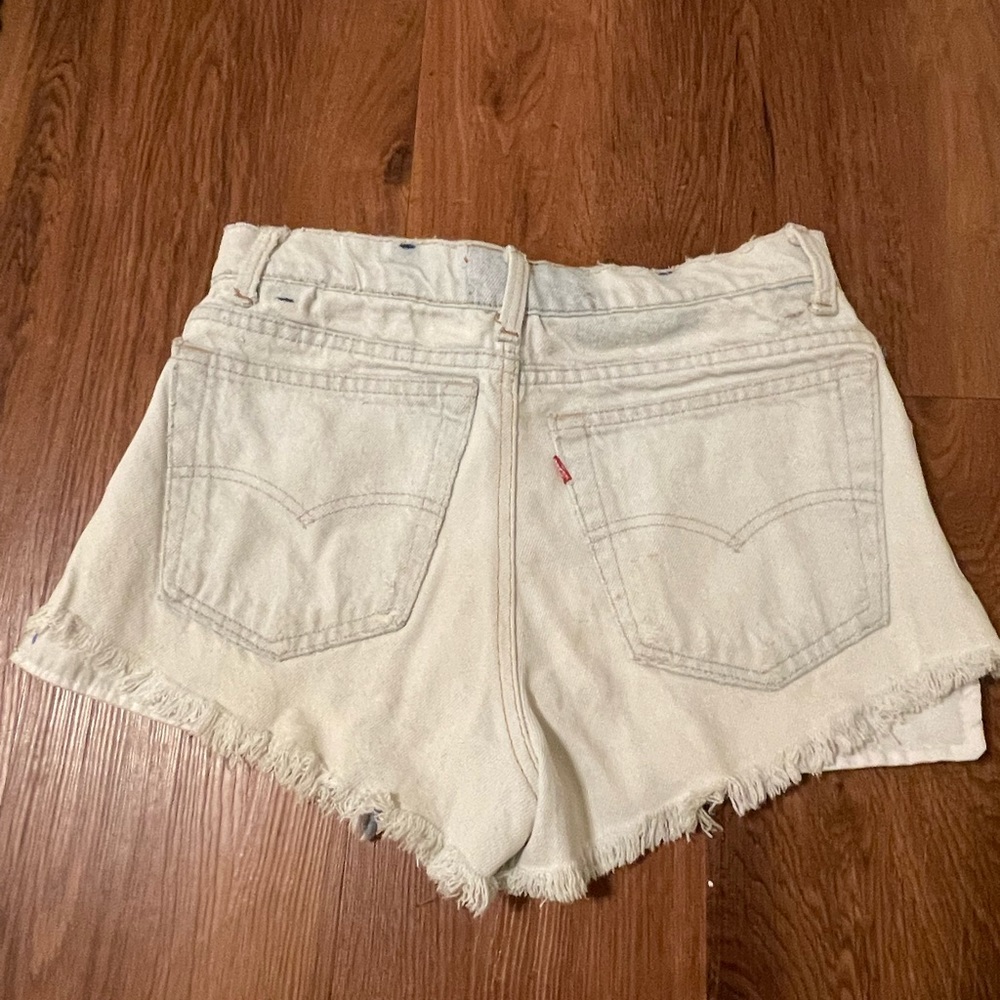 never worn LEVIS - Picture 2 of 3